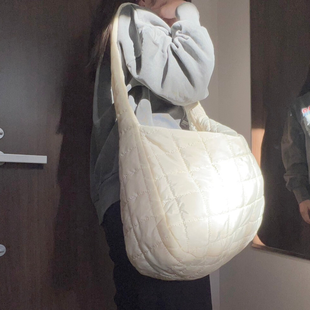 【即納】ダウンマザーズバッグ(black/white)