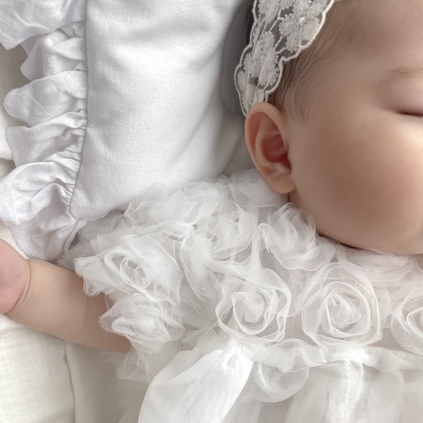 ホワイトローズチュール切り替えワンピース