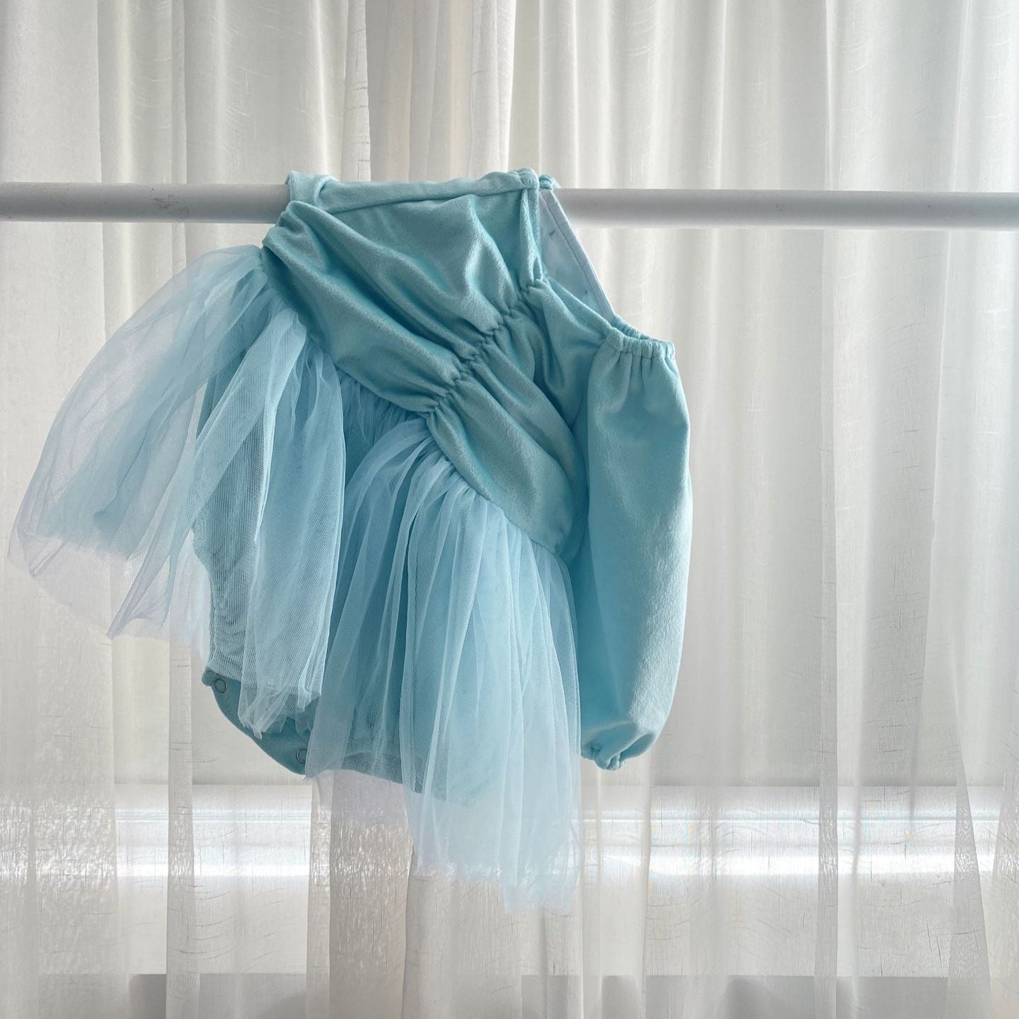 ベルベットギャザーロンパース