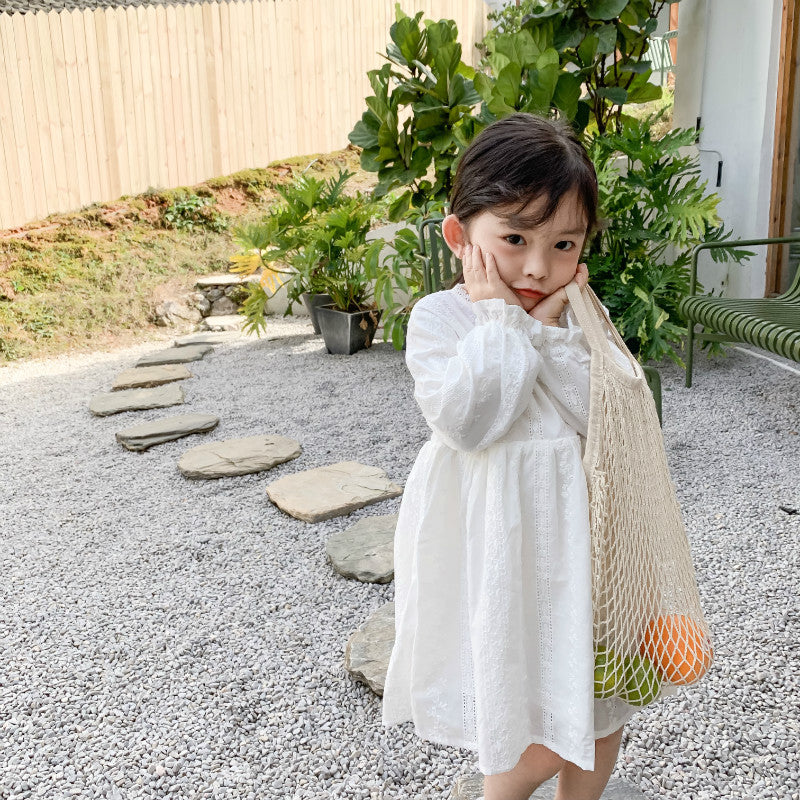 ホワイト刺繍長袖ワンピース