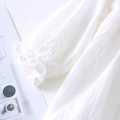 ホワイト刺繍長袖ワンピース