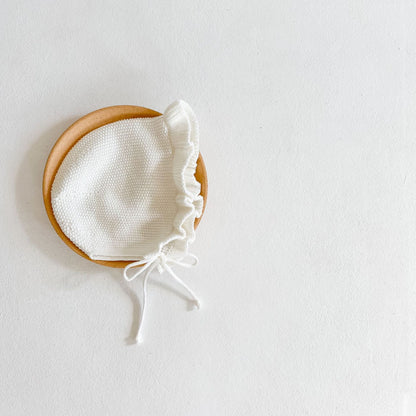 ベビーホワイトニットボンネット