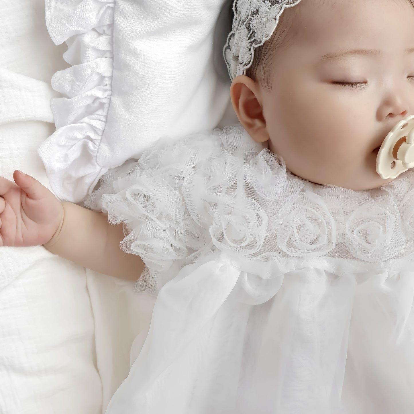 ホワイトローズチュール切り替えワンピース