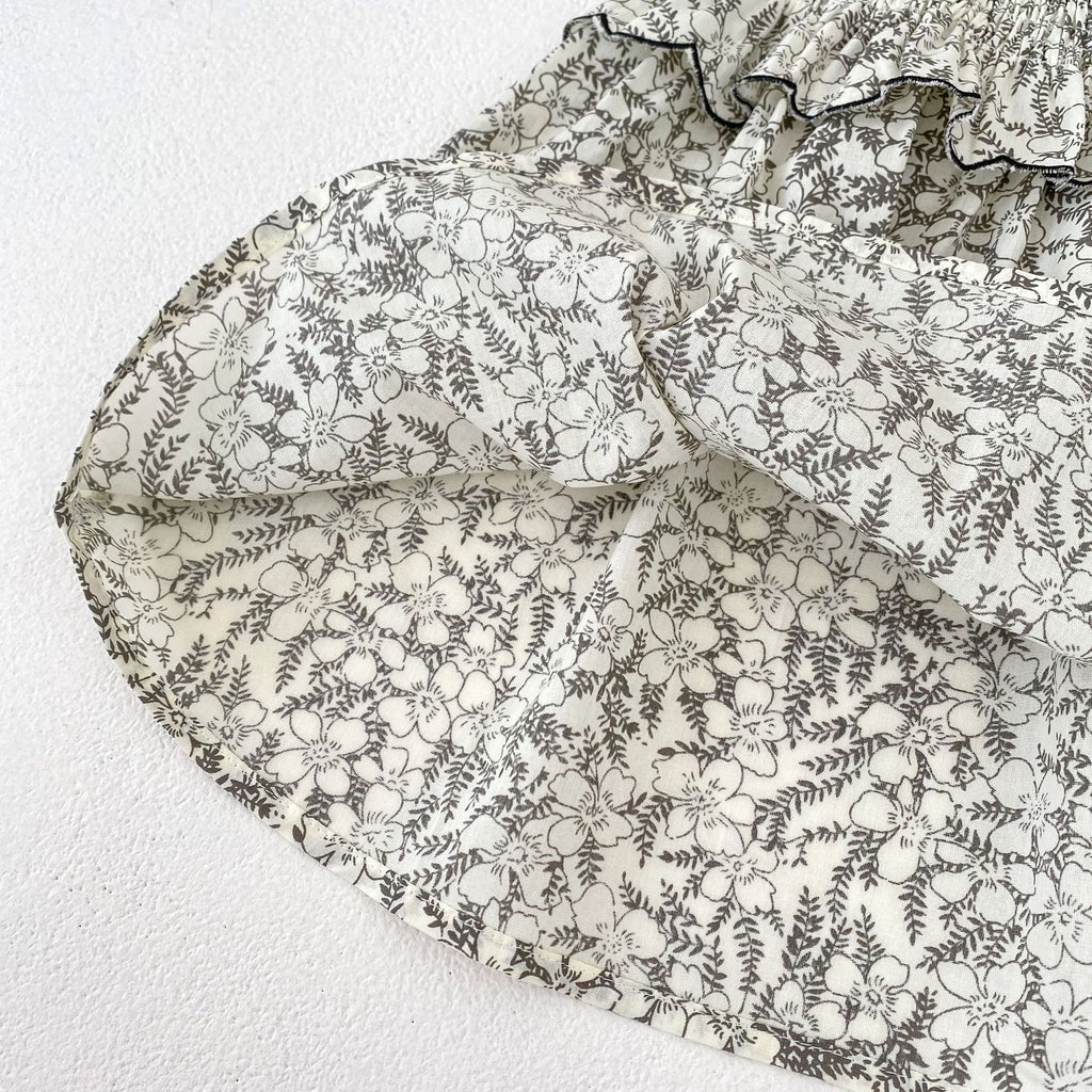 モノトーンフラワーフリル刺繍ワンピース