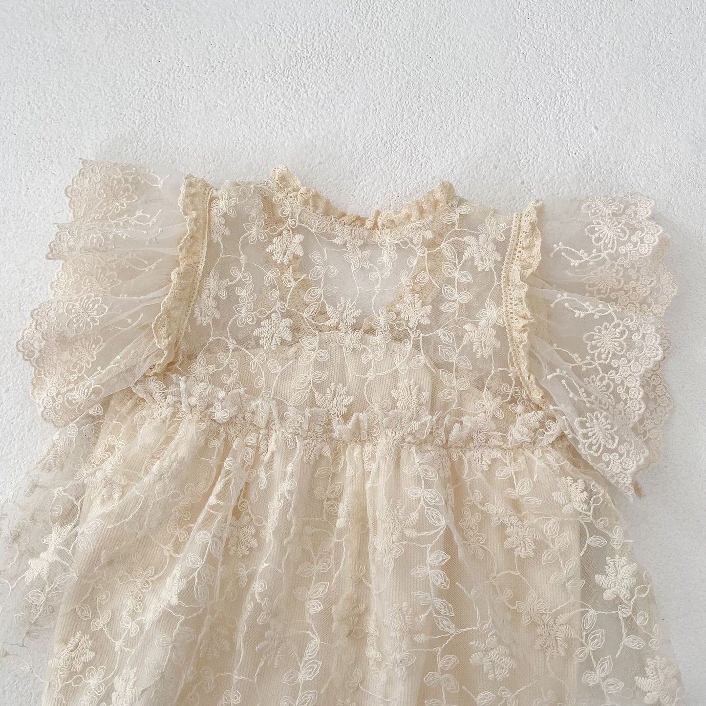 フローラル刺繍プリンスロンパース