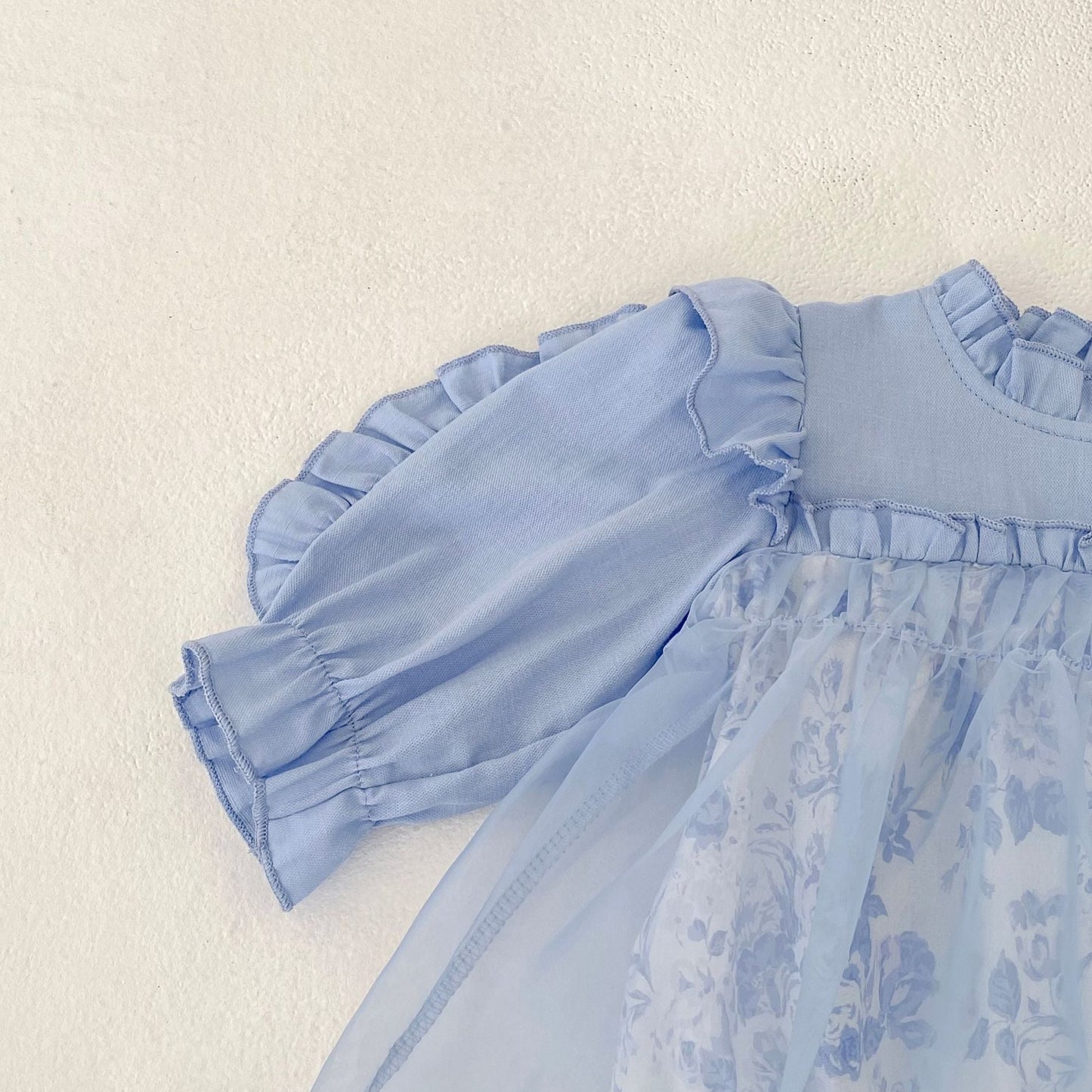 ブルーフローラルシャツロンパース