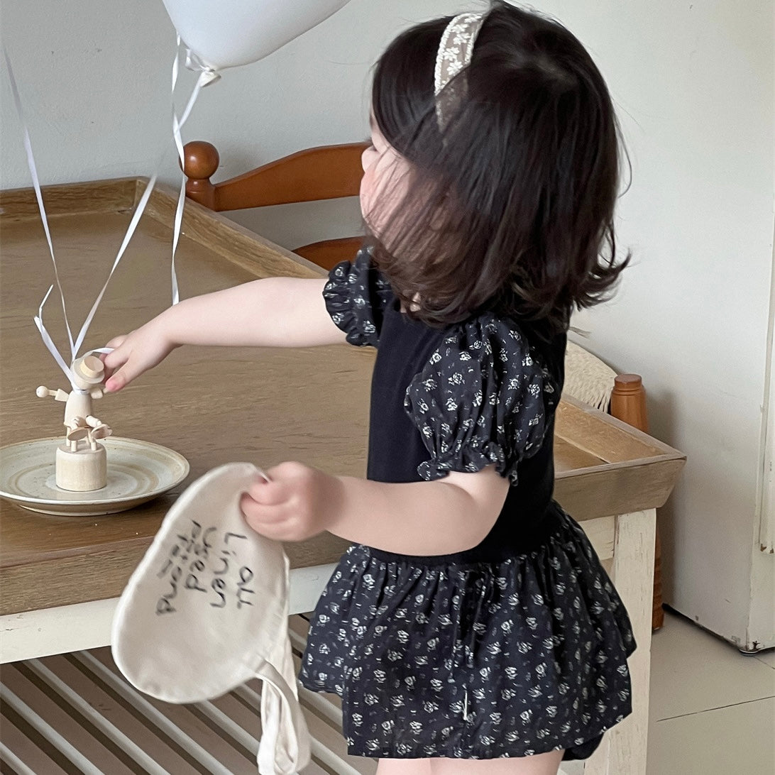 フェミニンブラックワンピ
