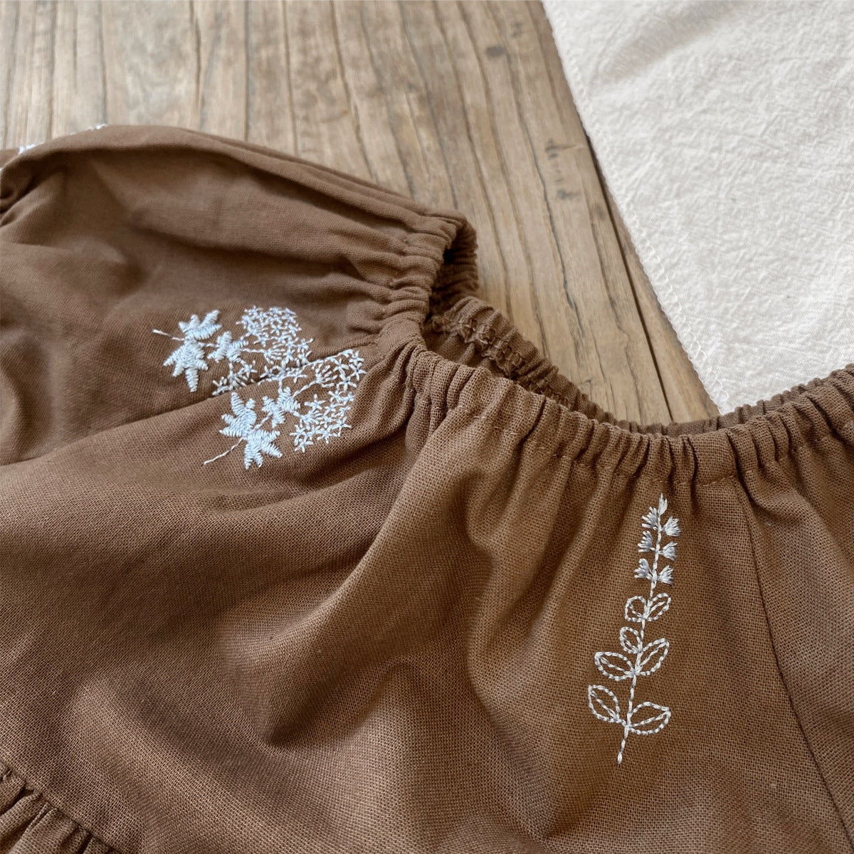 フラワー刺繍サマーロンパース(2color)