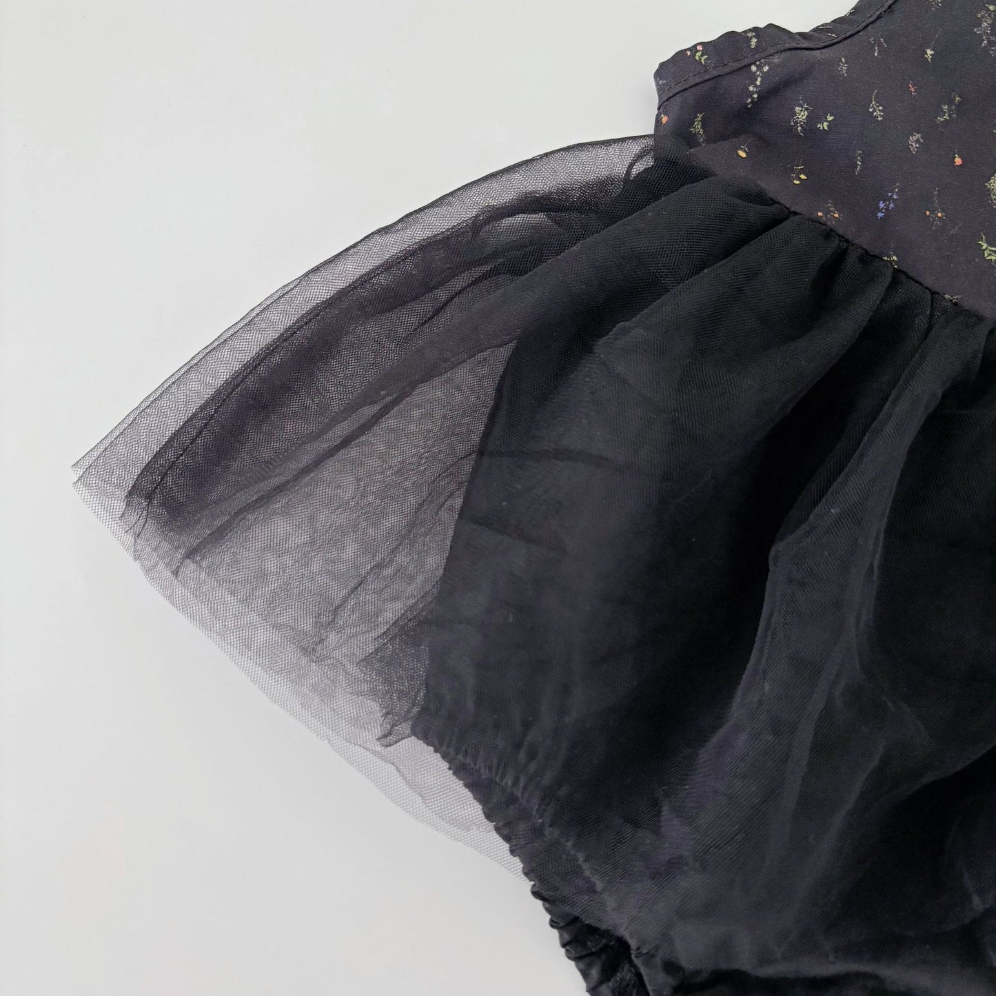 ナチュラルフローラルキャミロンパース