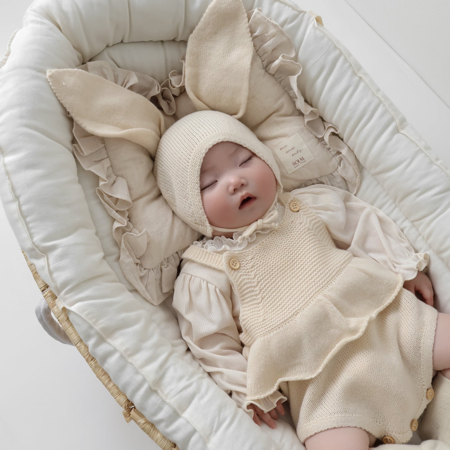 フリルラビットニットセットアップ