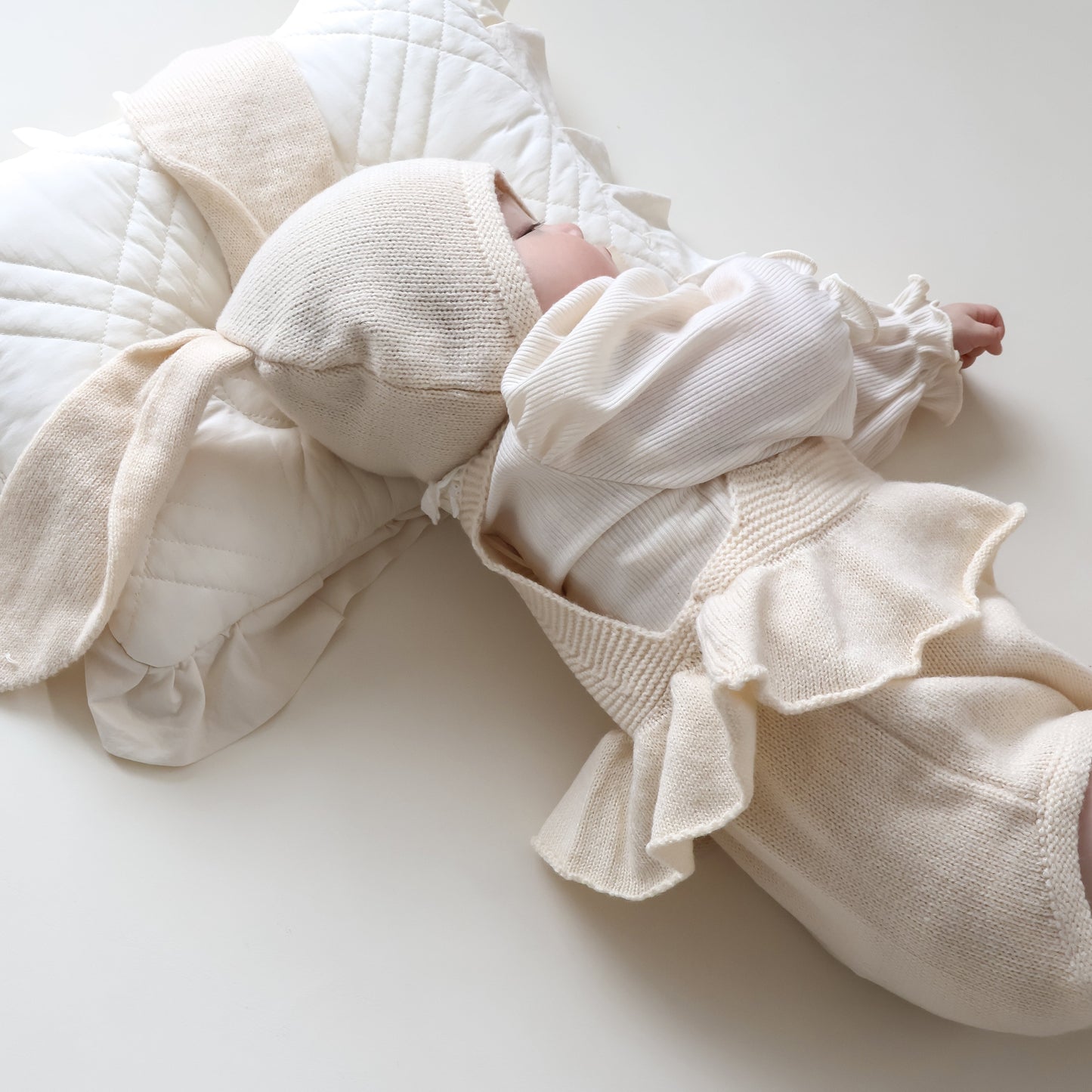 フリルラビットニットセットアップ