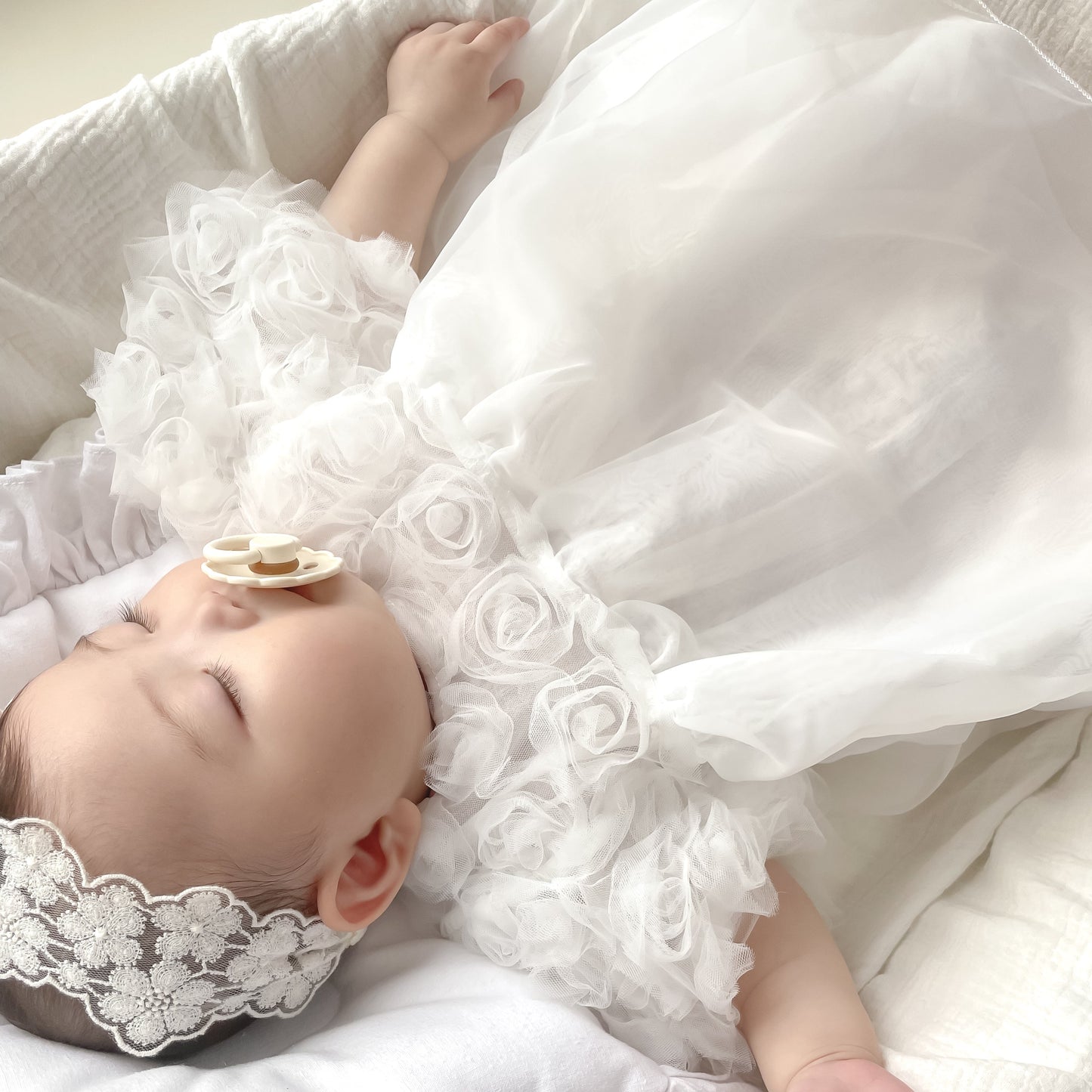 ホワイトローズチュール切り替えワンピース