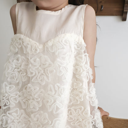 ふわふわフラワーチュールドレス