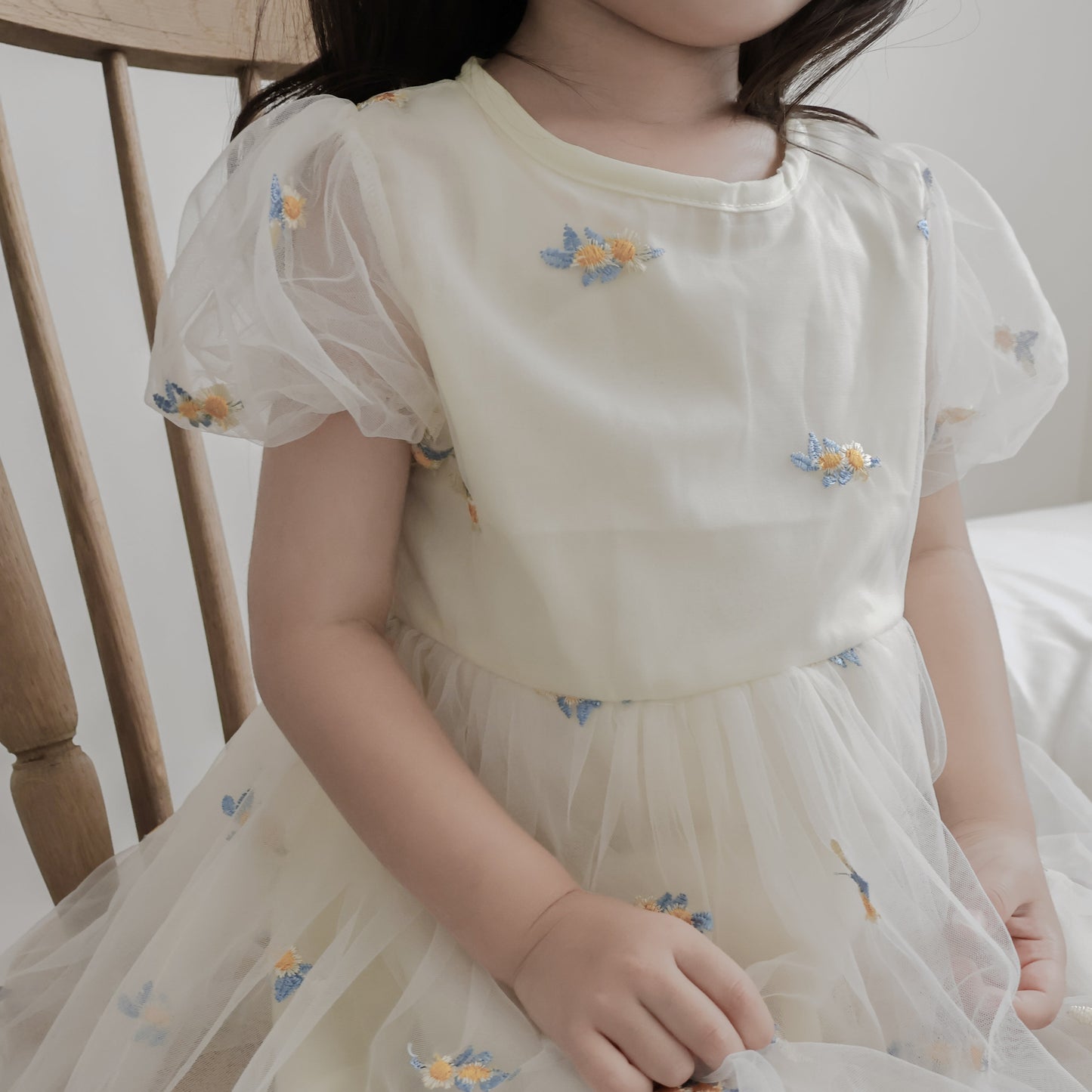 イエロー刺繍お花チュールドレス