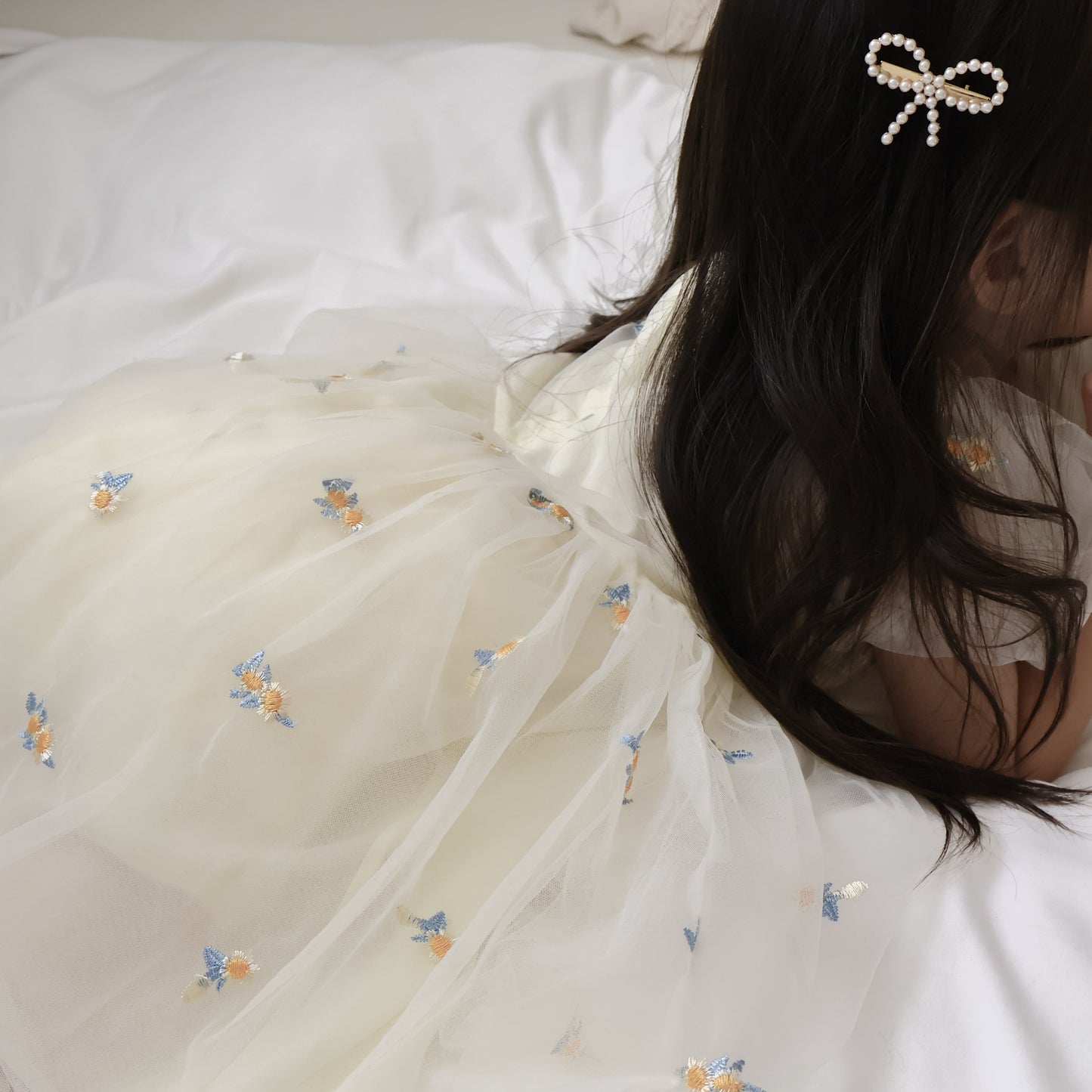 イエロー刺繍お花チュールドレス