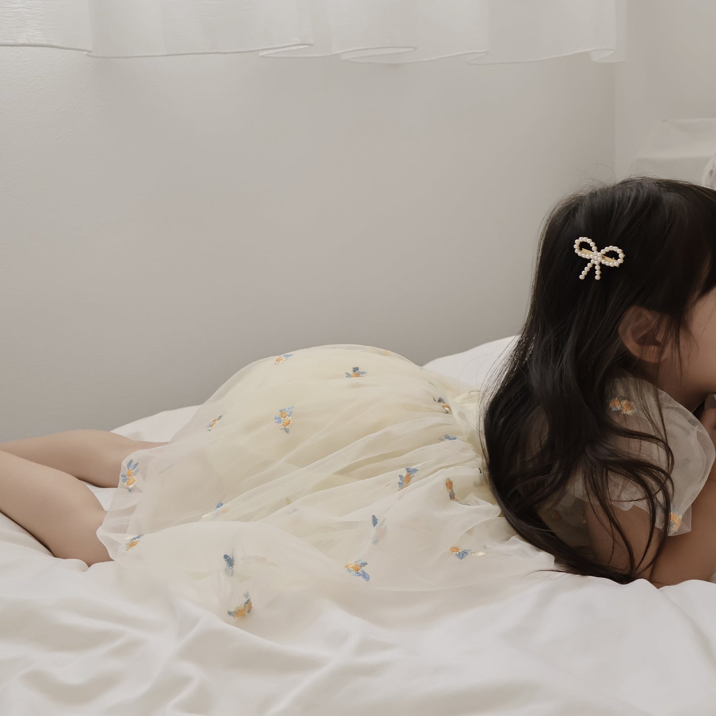 イエロー刺繍お花チュールドレス