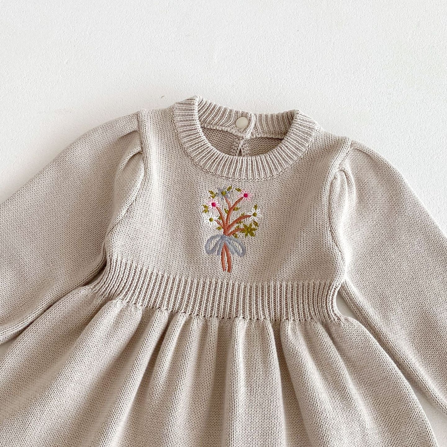 ブーケ刺繍ニットワンピース(2color)