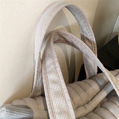 キルティング収納ショルダーバッグ