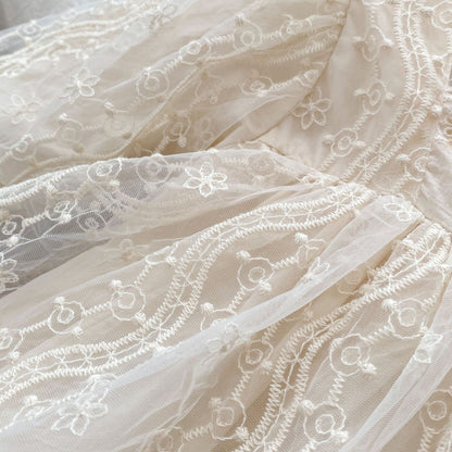 ベビーガールデザイン刺繍ロンパース