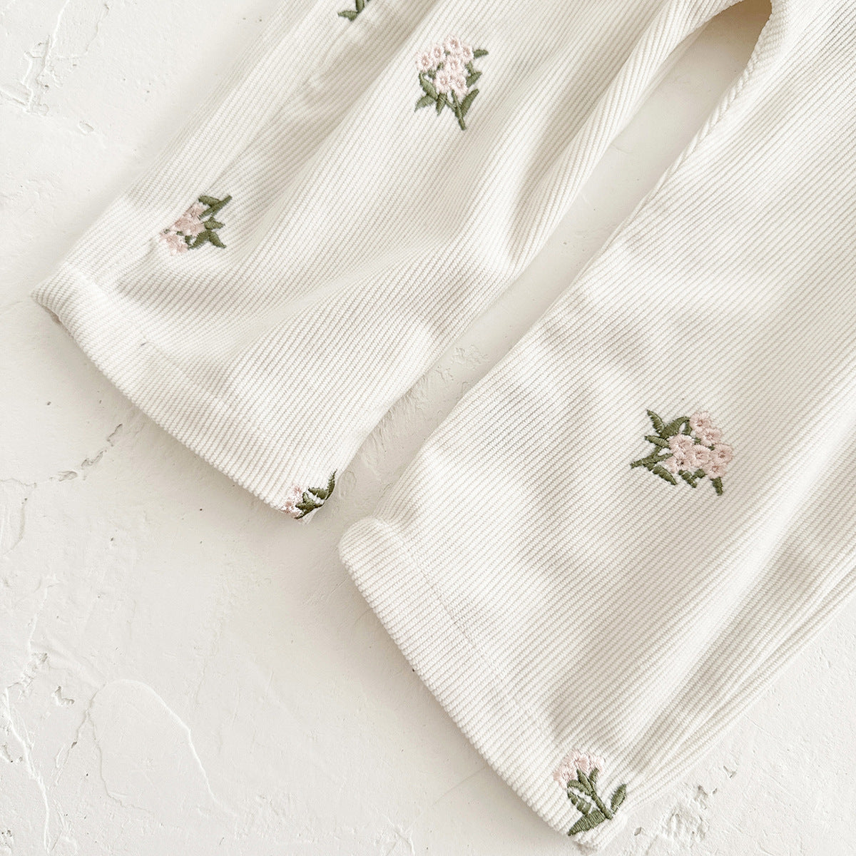 🅽🅴🆆 [2color / 66-100] コーデュロイお花刺繍サロペット