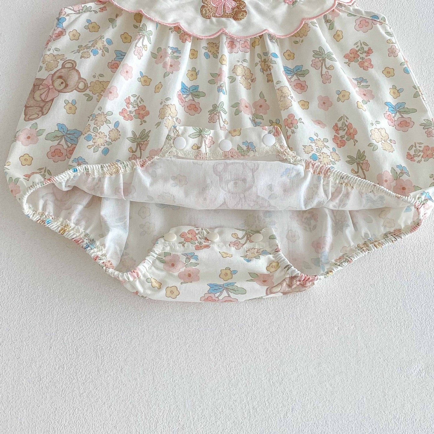 🅽🅴🆆 [66-90] ベア刺繍フリルカラーロンパース