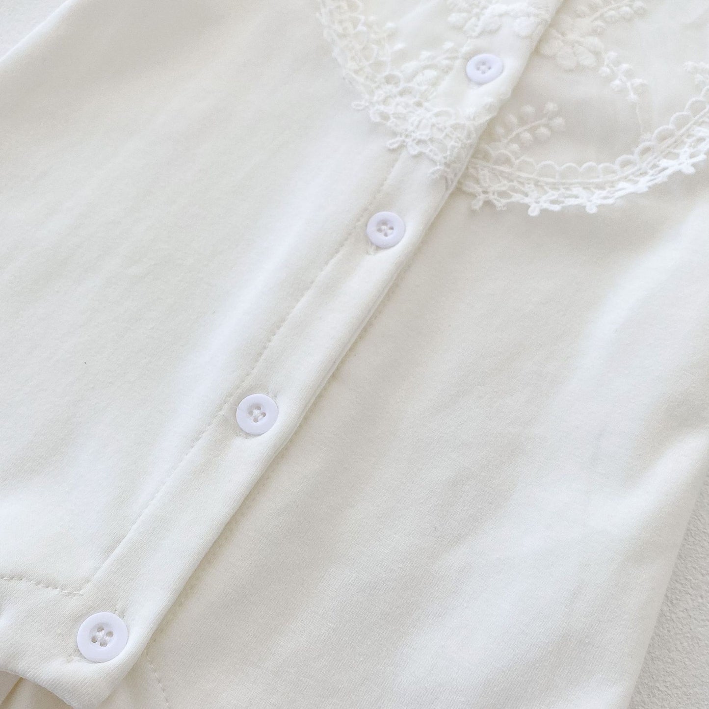 フロントレースホワイトロンパースセット