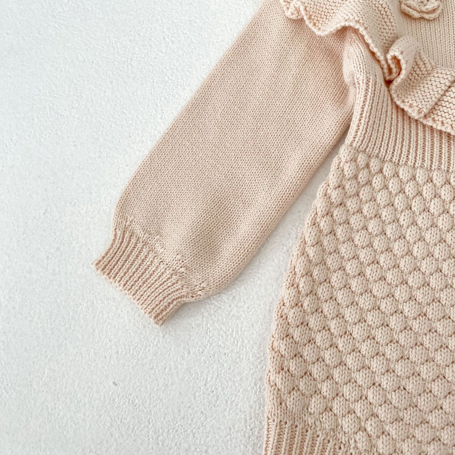 ベビークロッシェフラワーロンパース