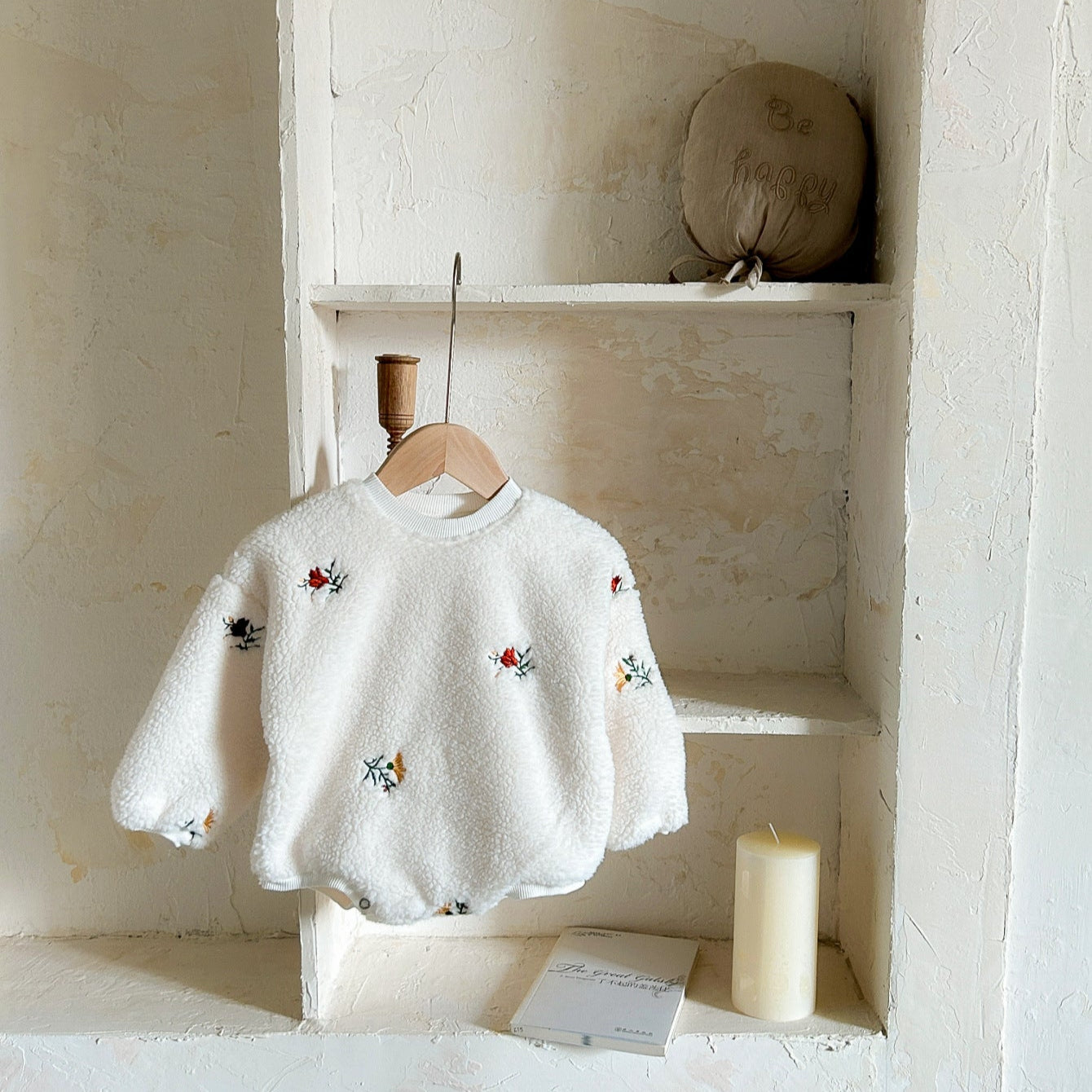 もこもこお花刺繍ロンパース