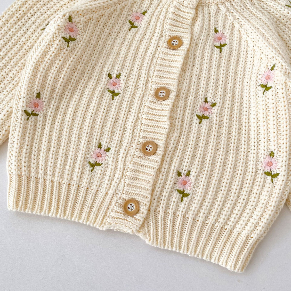 🅽🅴🆆 [73-110] フラワー刺繍ホワイトカーディガン