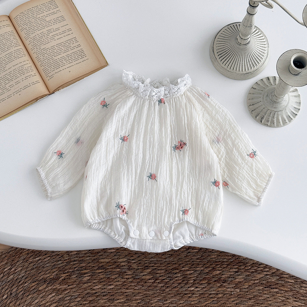 くしゅくしゅお花刺繍ロンパース