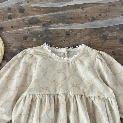 ヨーロピアン柄ロンパース