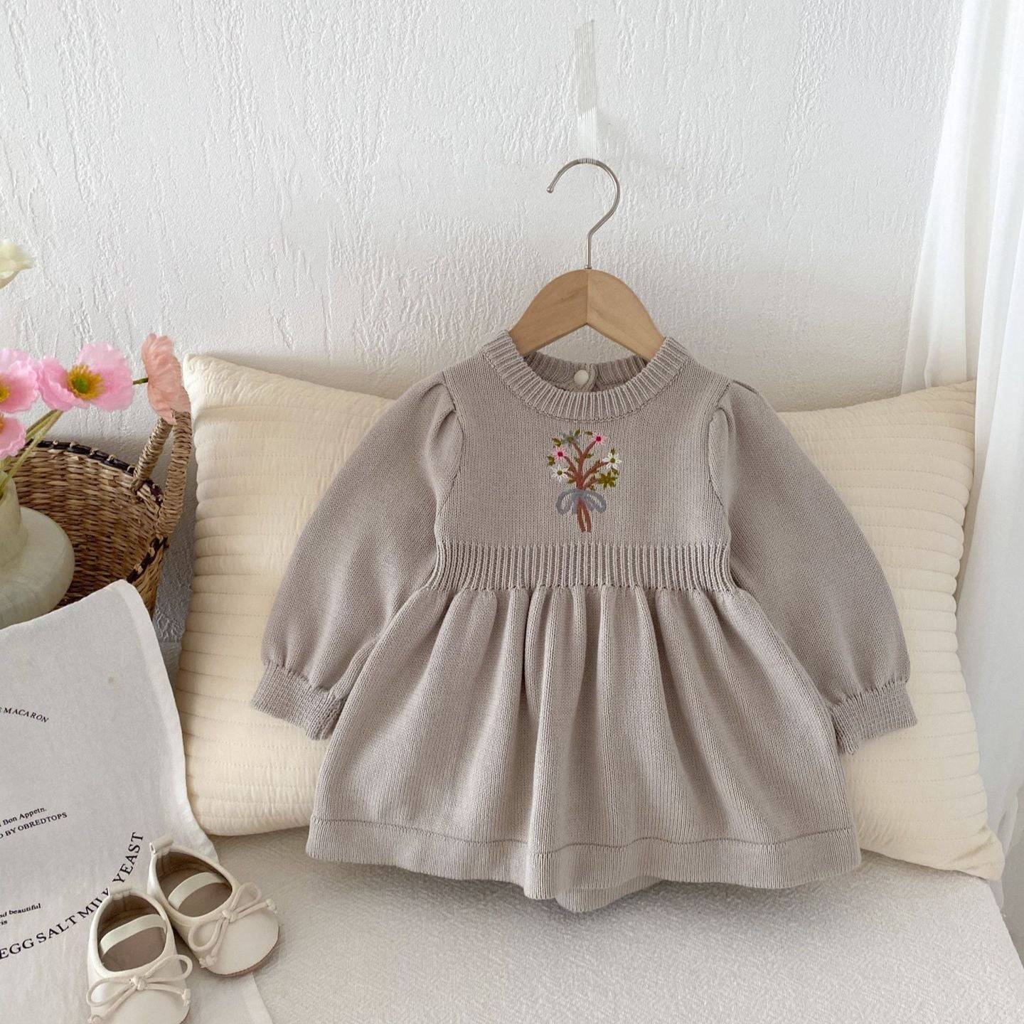 ブーケ刺繍ニットワンピース(2color)