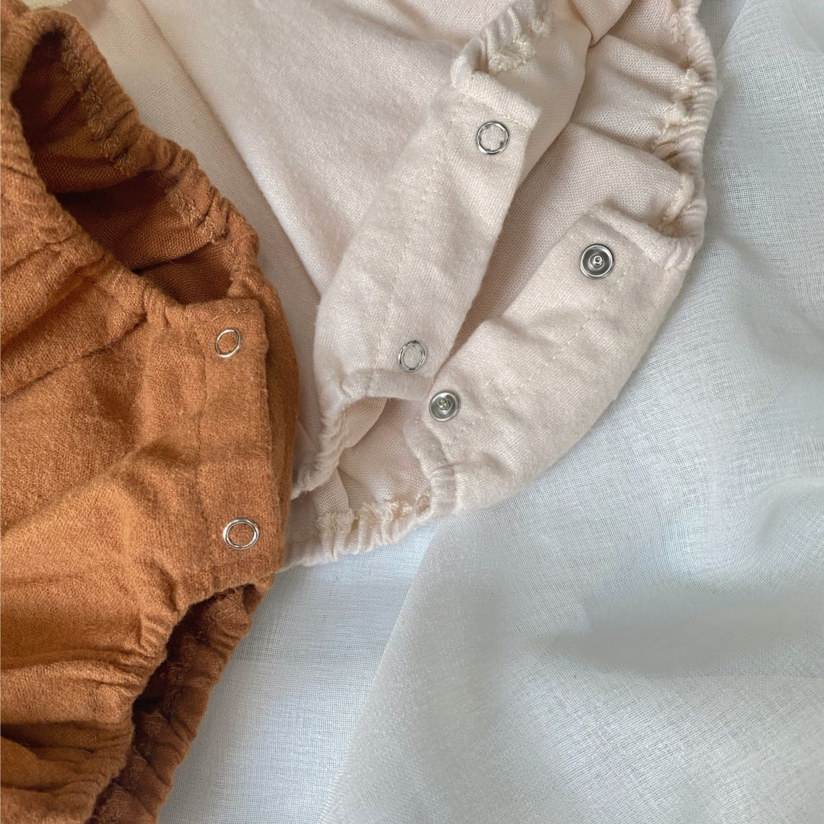 ナチュラルカントリー刺繍ロンパース(2color)