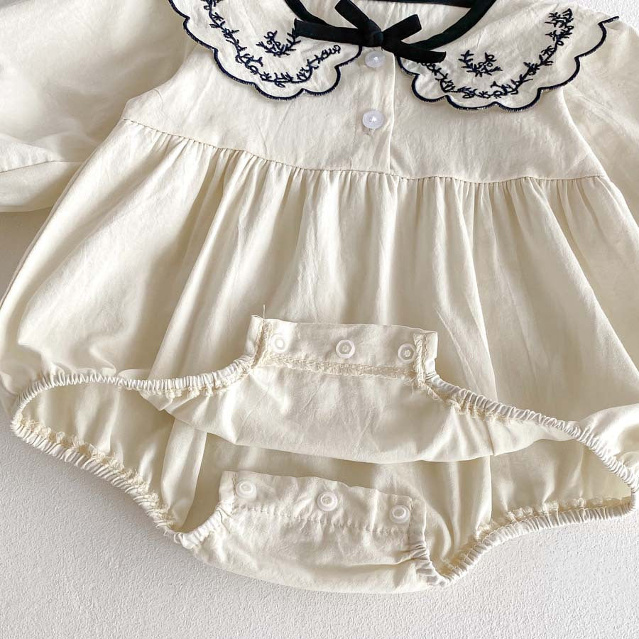 🅽🅴🆆 クラシカル刺繍ベビーロンパース