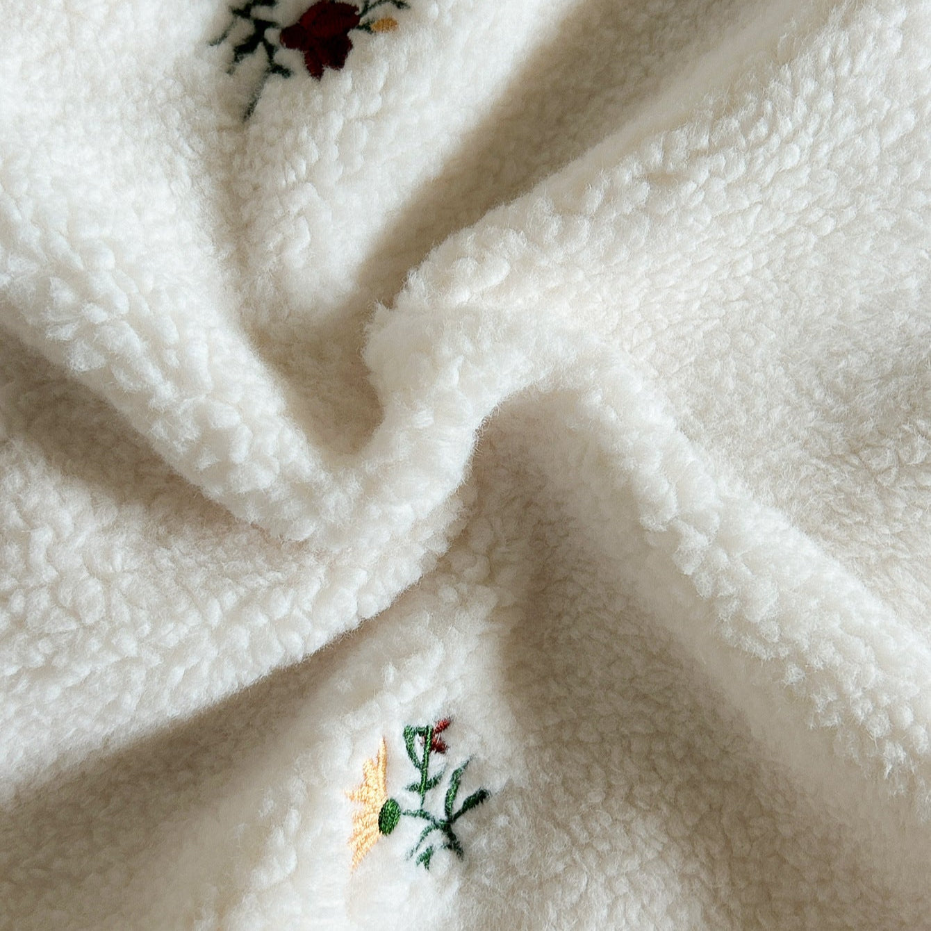 もこもこお花刺繍フリース