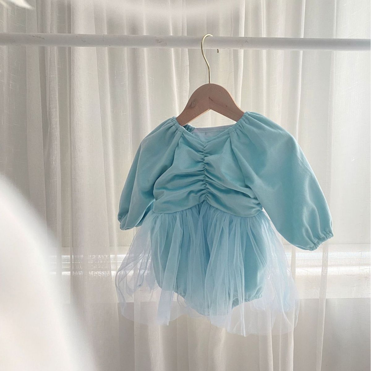 ベルベットギャザーロンパース