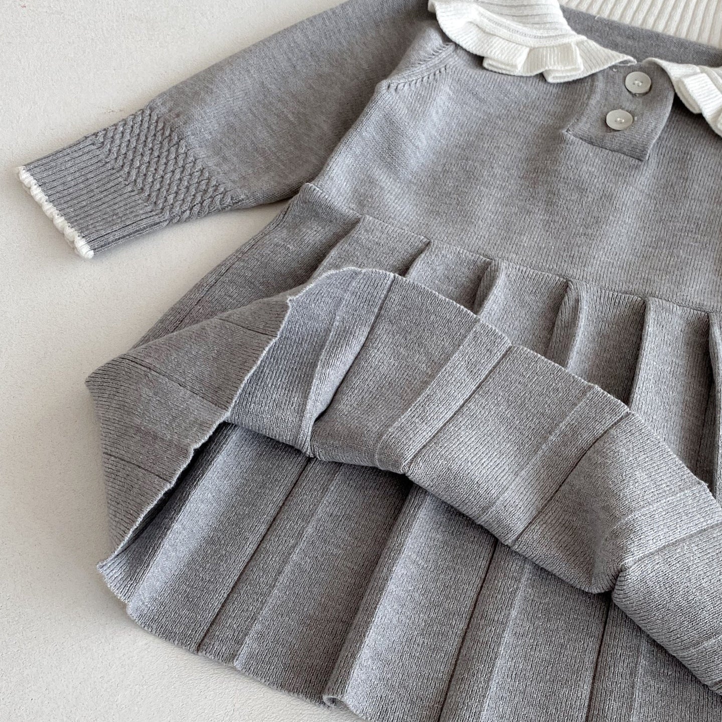 ニットグレーワンピース