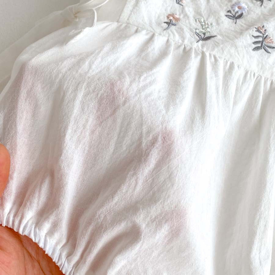 お花刺繍ウエストリボンロンパース