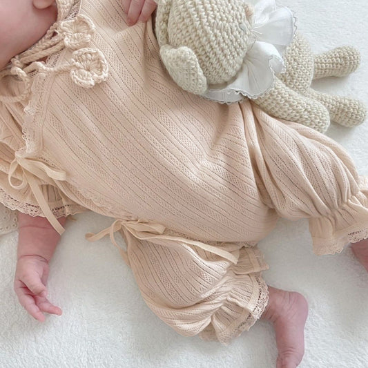 🅽🅴🆆 [2color / 66-90] ベビーパフレースロンパース