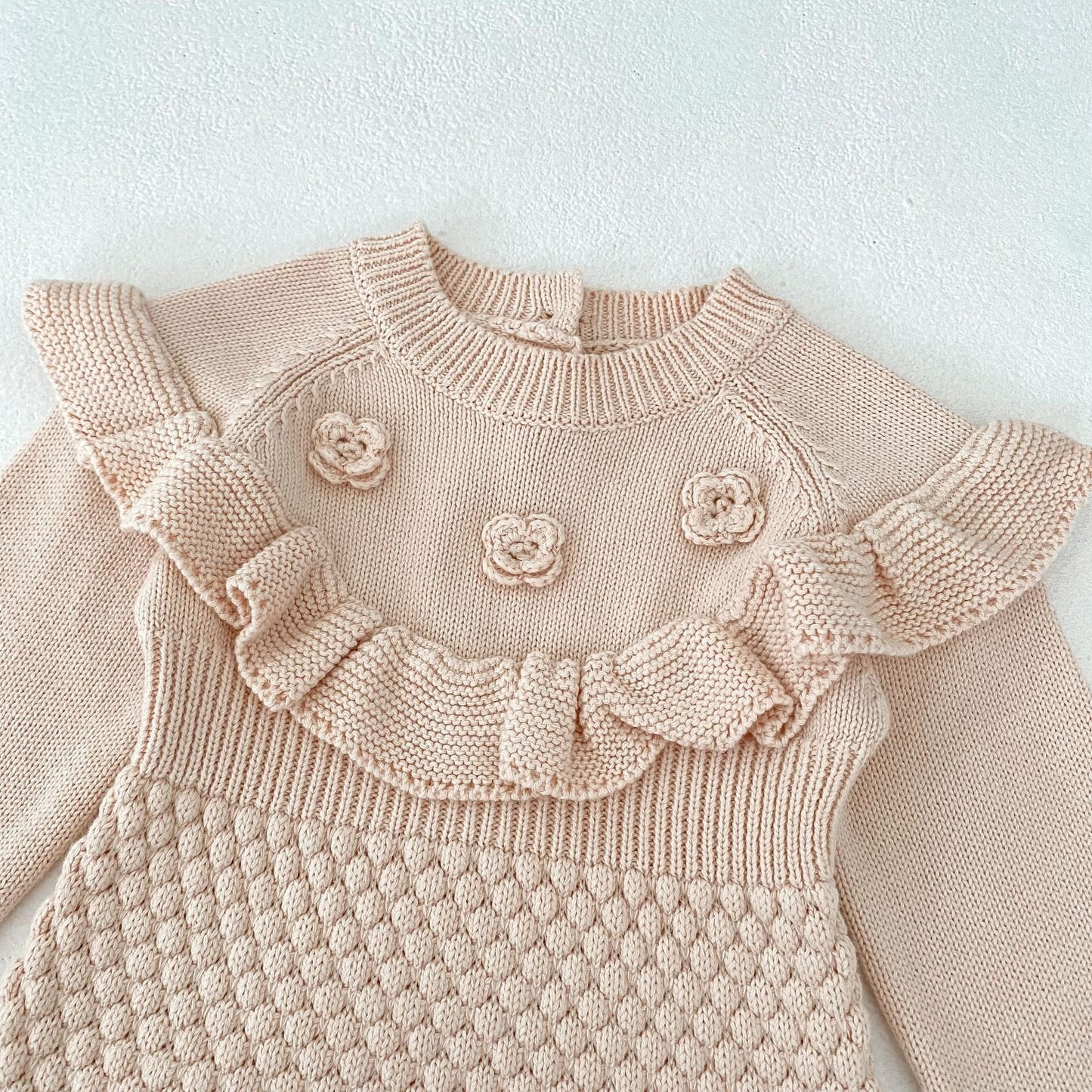 ベビークロッシェフラワーロンパース