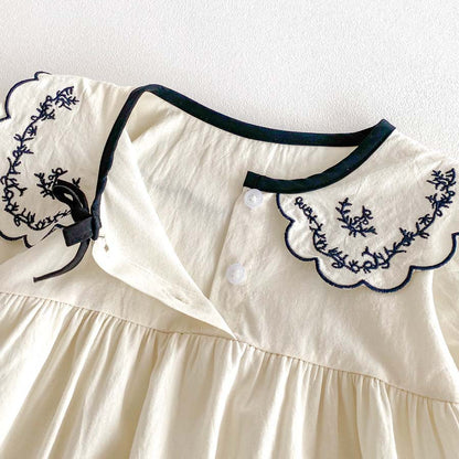 🅽🅴🆆 クラシカル刺繍ベビーロンパース
