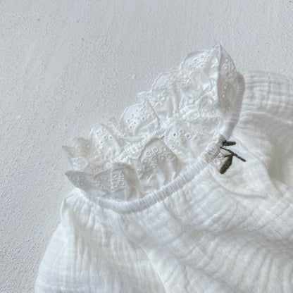 🅽🅴🆆 [66-90] ホワイトフラワー刺繍ロンパース