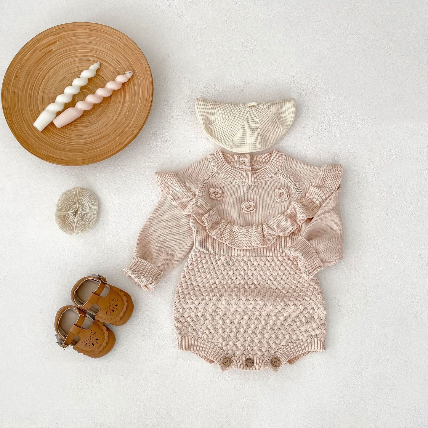 ベビークロッシェフラワーロンパース