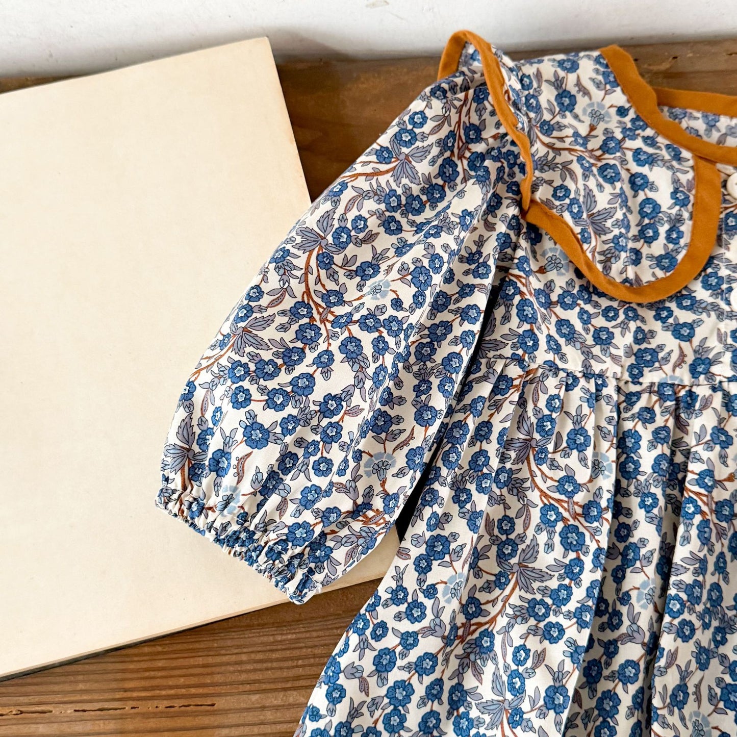 花柄ラペルコットンワンピース