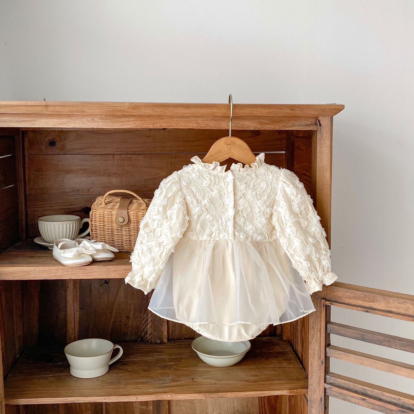 🅽🅴🆆 フラワーメッシュフリルカラーロンパース