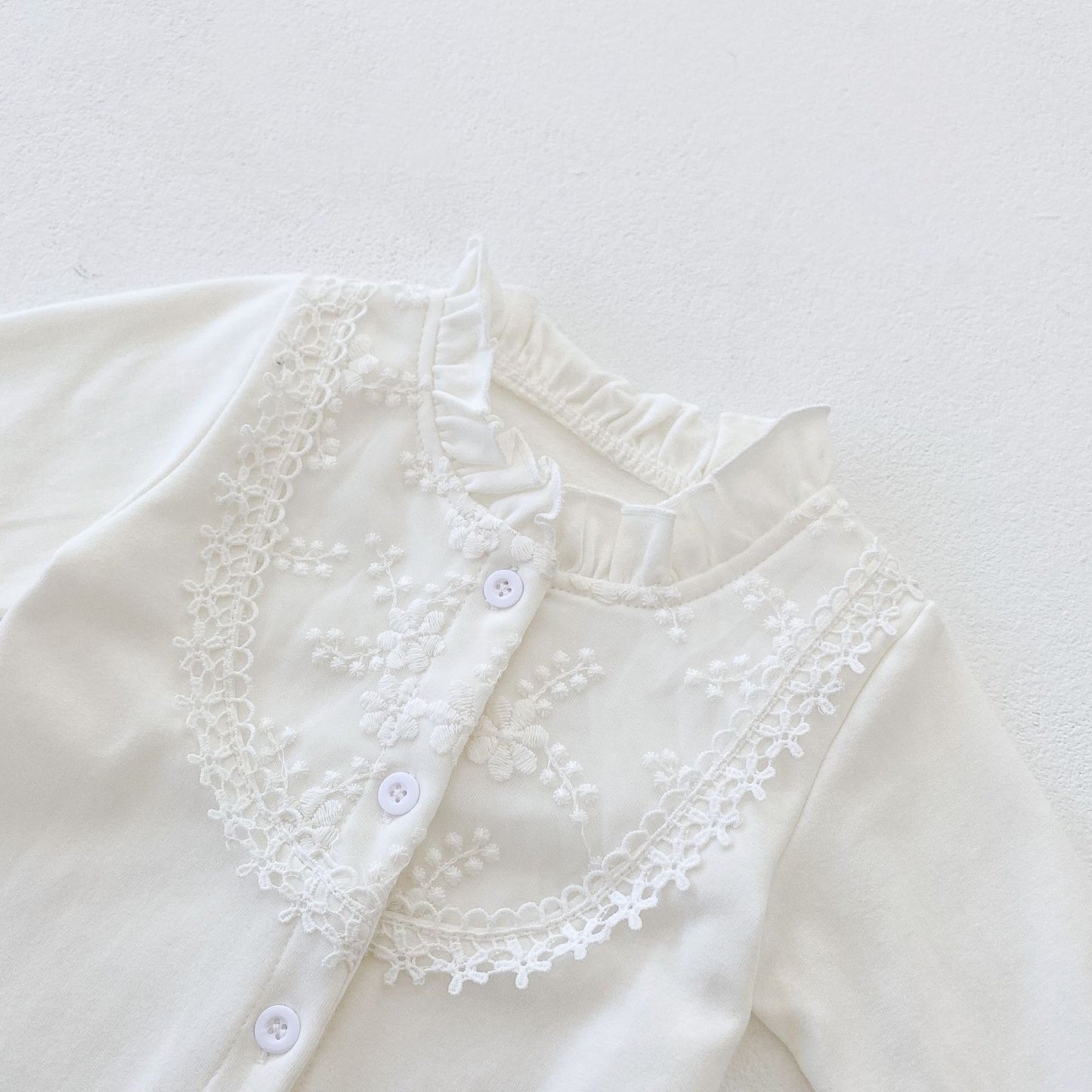 フロントレースホワイトロンパースセット