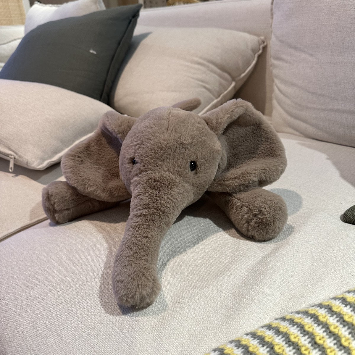 yurukawa elephant toy